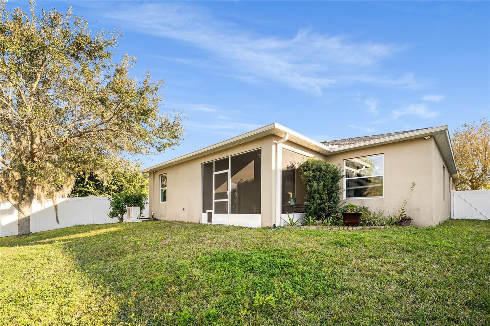 Image 18 of 23 For 337 Bella Rosa Circle