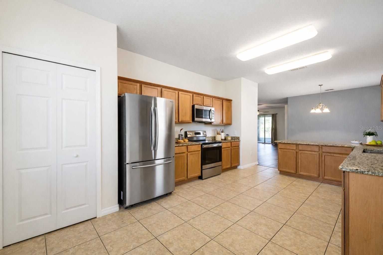 Image 7 of 23 For 337 Bella Rosa Circle