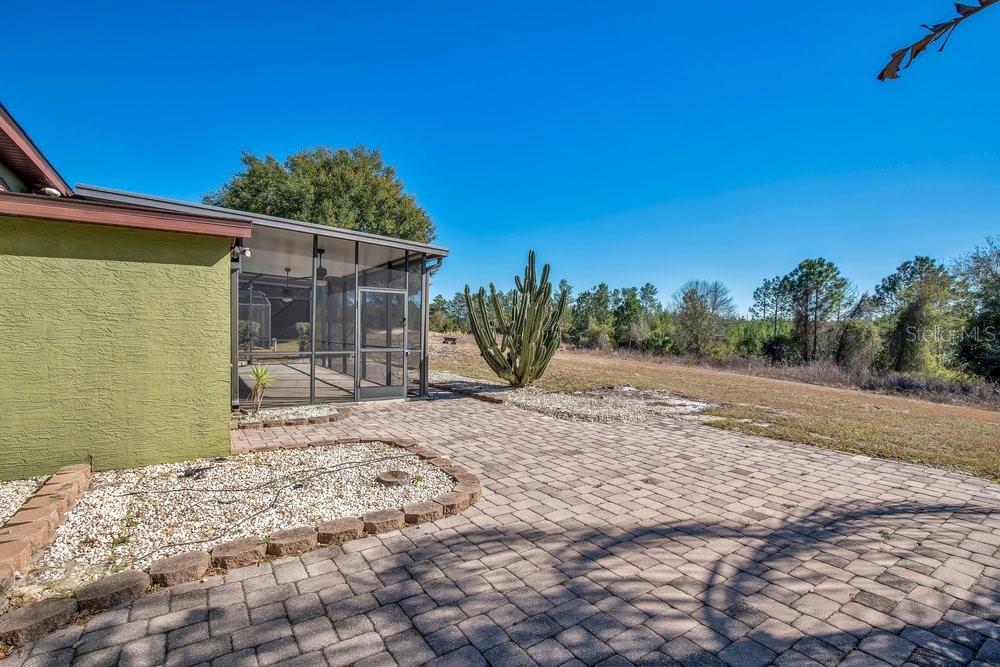 Image 15 of 40 For 1918 Golf Oak Drive