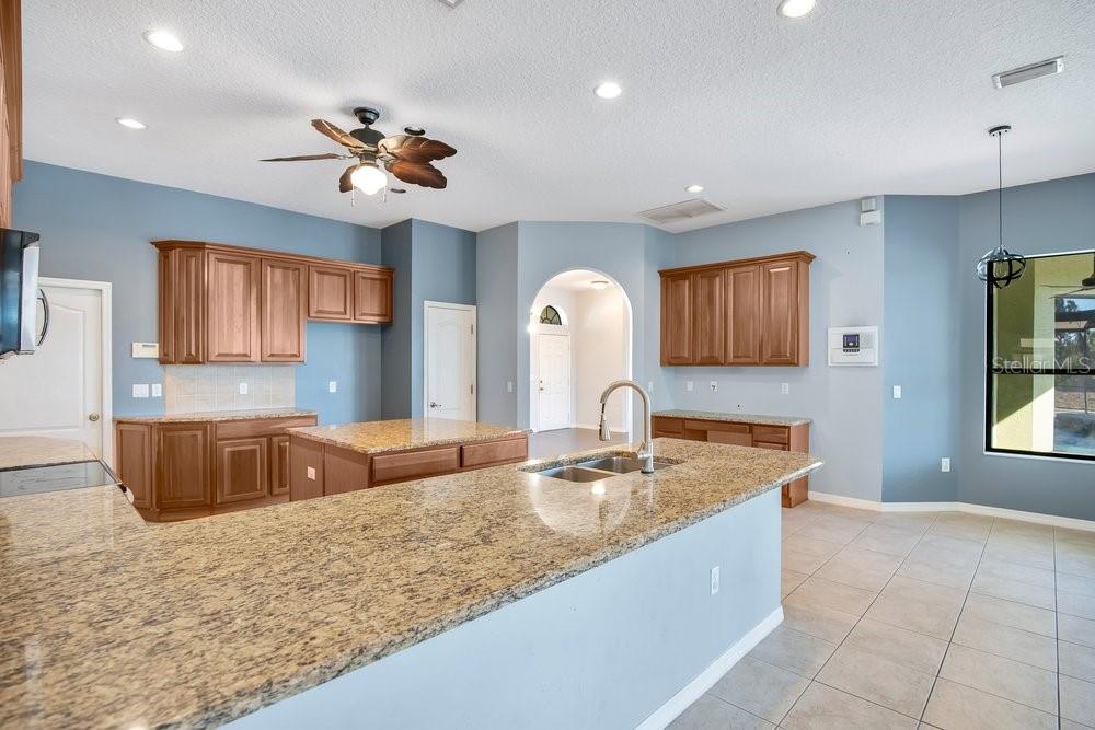 Image 32 of 40 For 1918 Golf Oak Drive