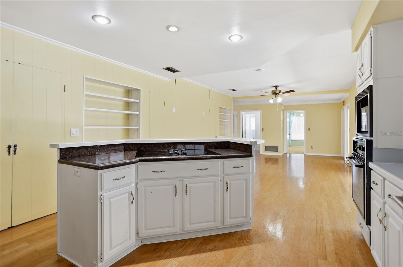 Image 13 of 65 For 570 Dommerich Drive