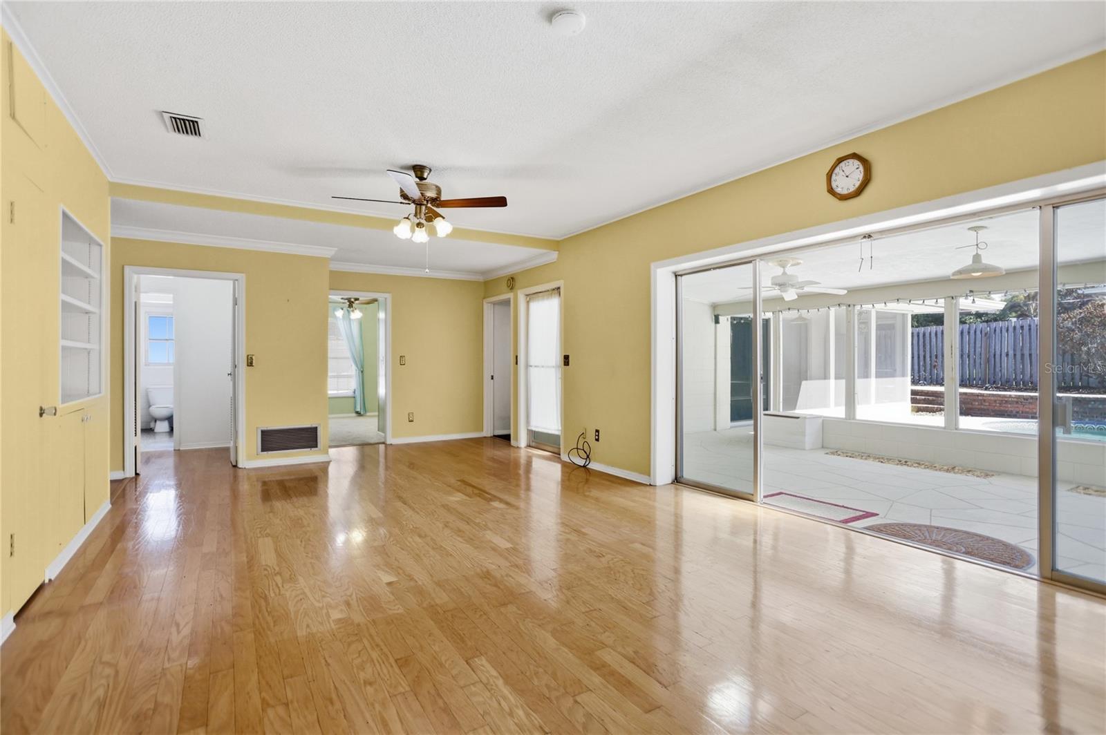 Image 14 of 65 For 570 Dommerich Drive