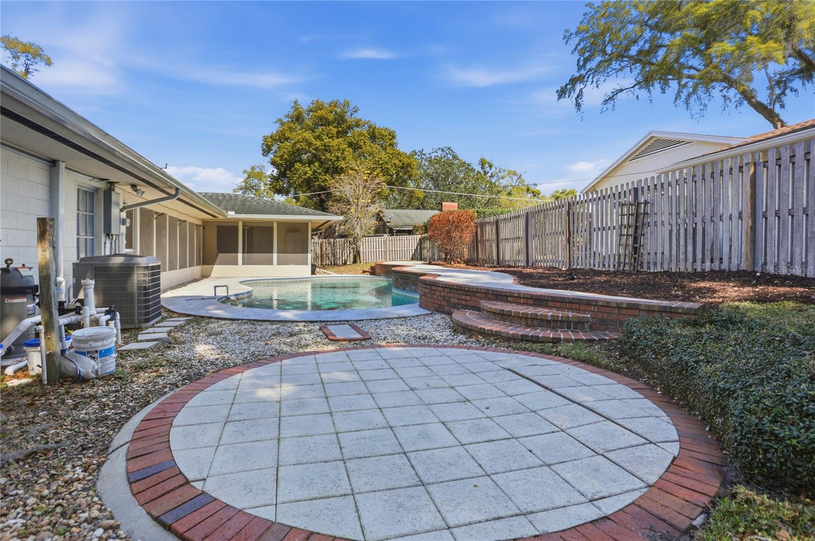 Image 36 of 65 For 570 Dommerich Drive