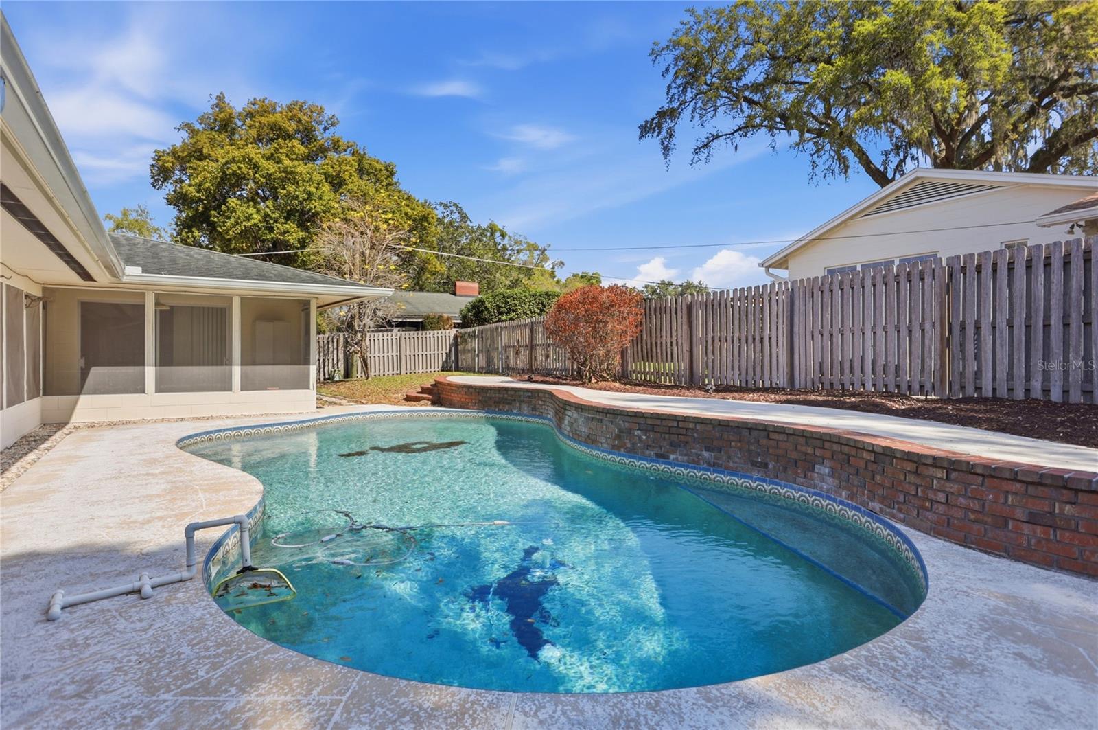 Image 38 of 65 For 570 Dommerich Drive