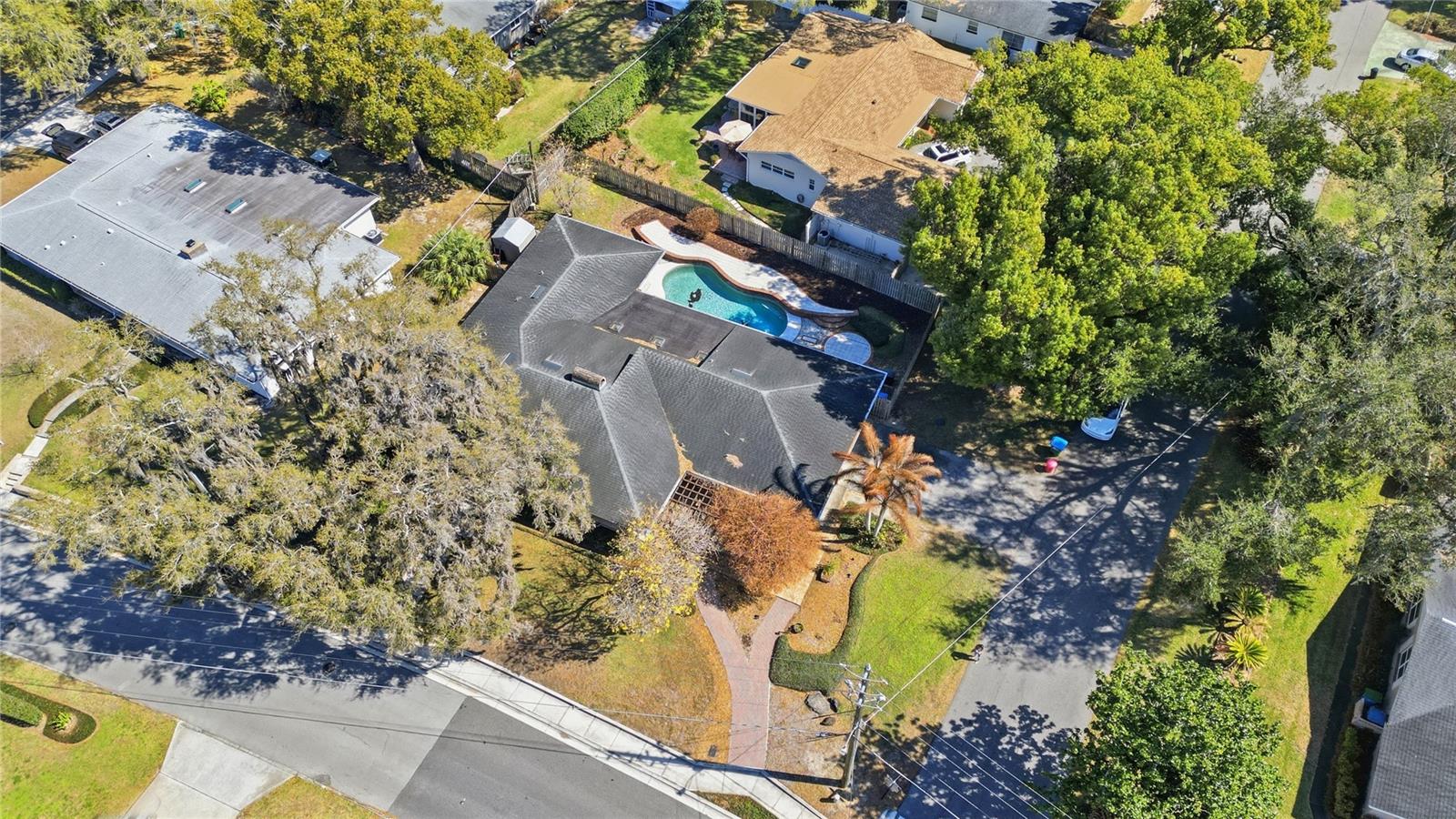 Image 53 of 65 For 570 Dommerich Drive