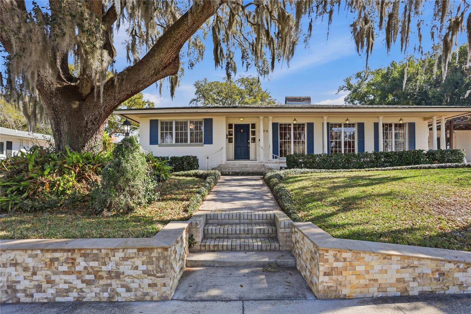 Image 6 of 65 For 570 Dommerich Drive