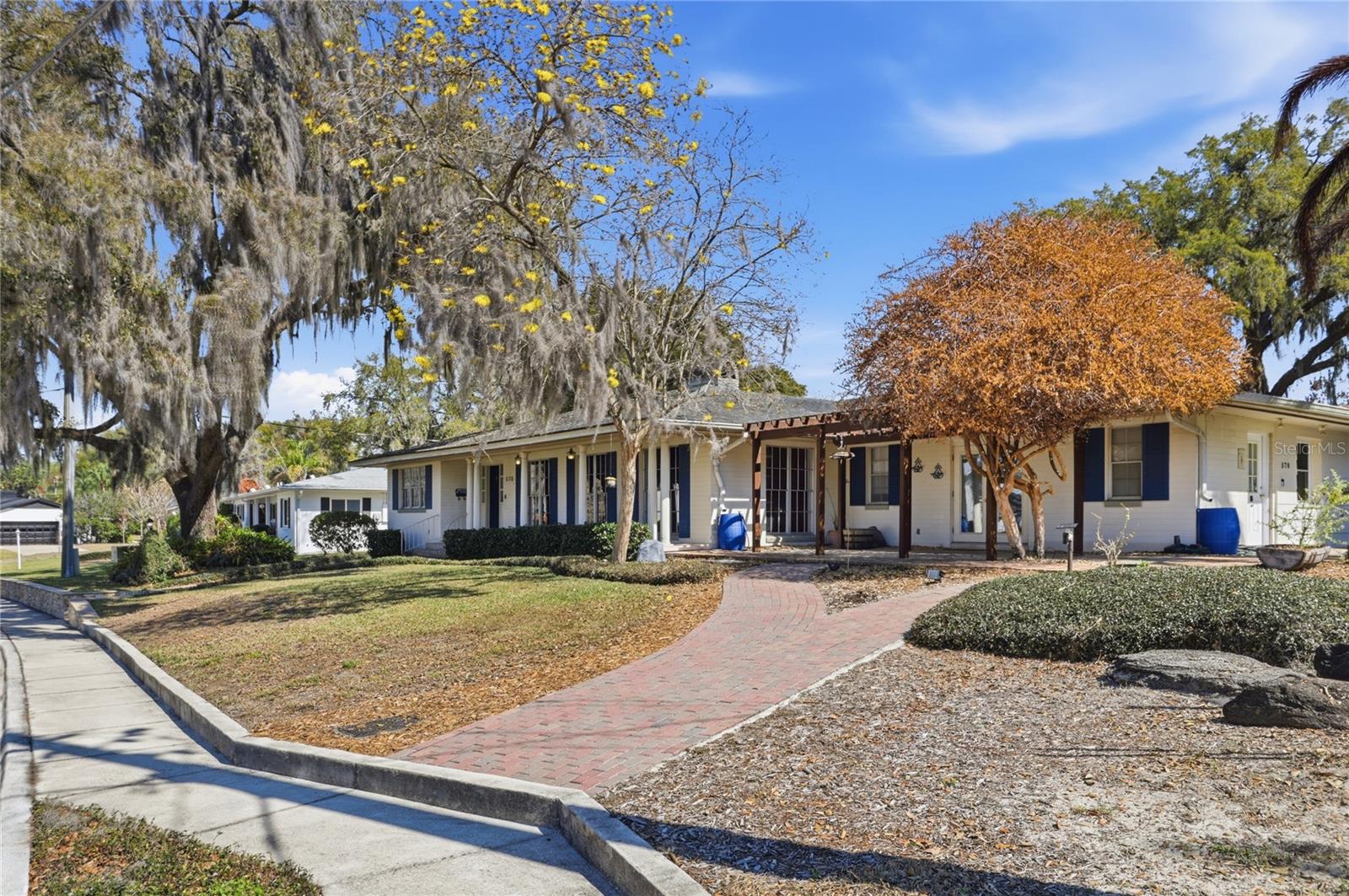 Image 7 of 65 For 570 Dommerich Drive