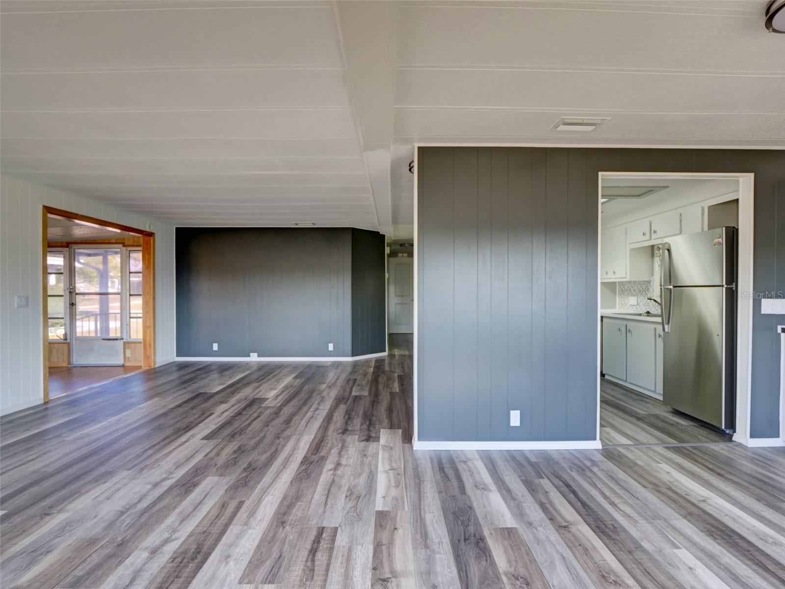 Image 11 of 45 For 2218 Orangewood Circle 1540