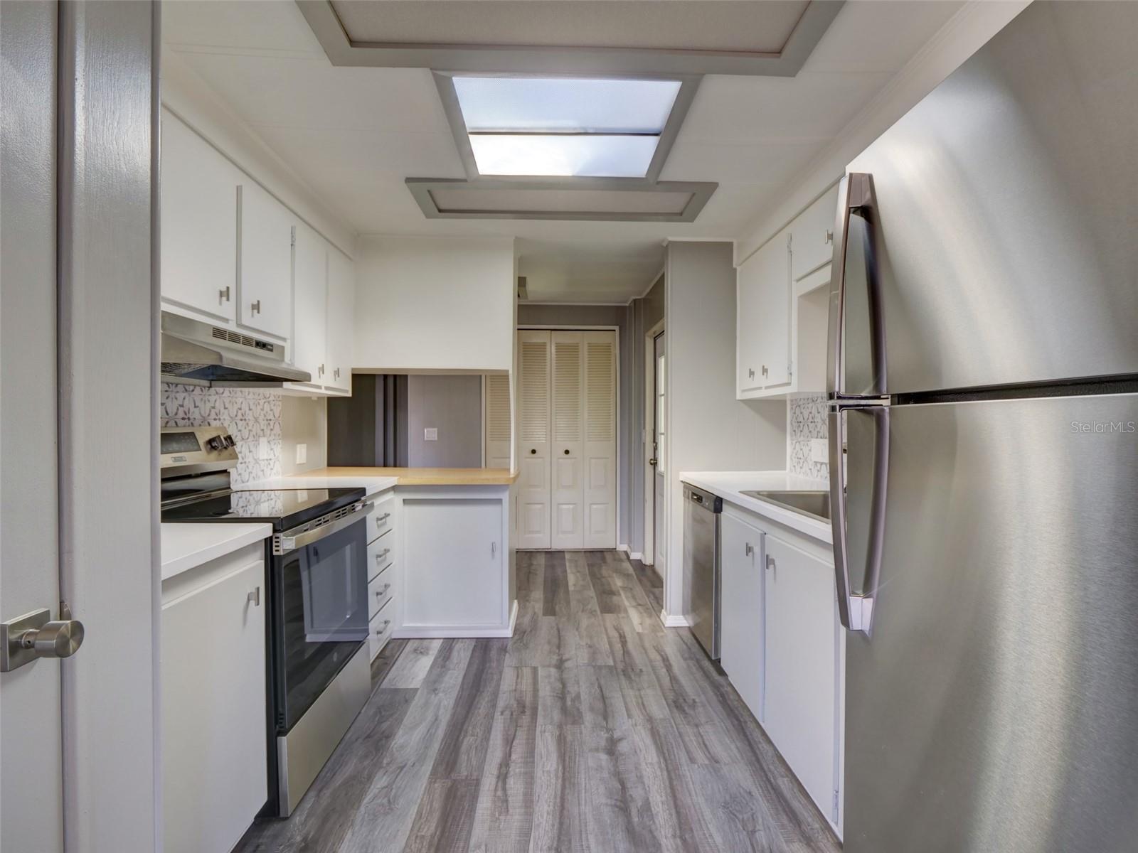 Image 8 of 45 For 2218 Orangewood Circle 1540