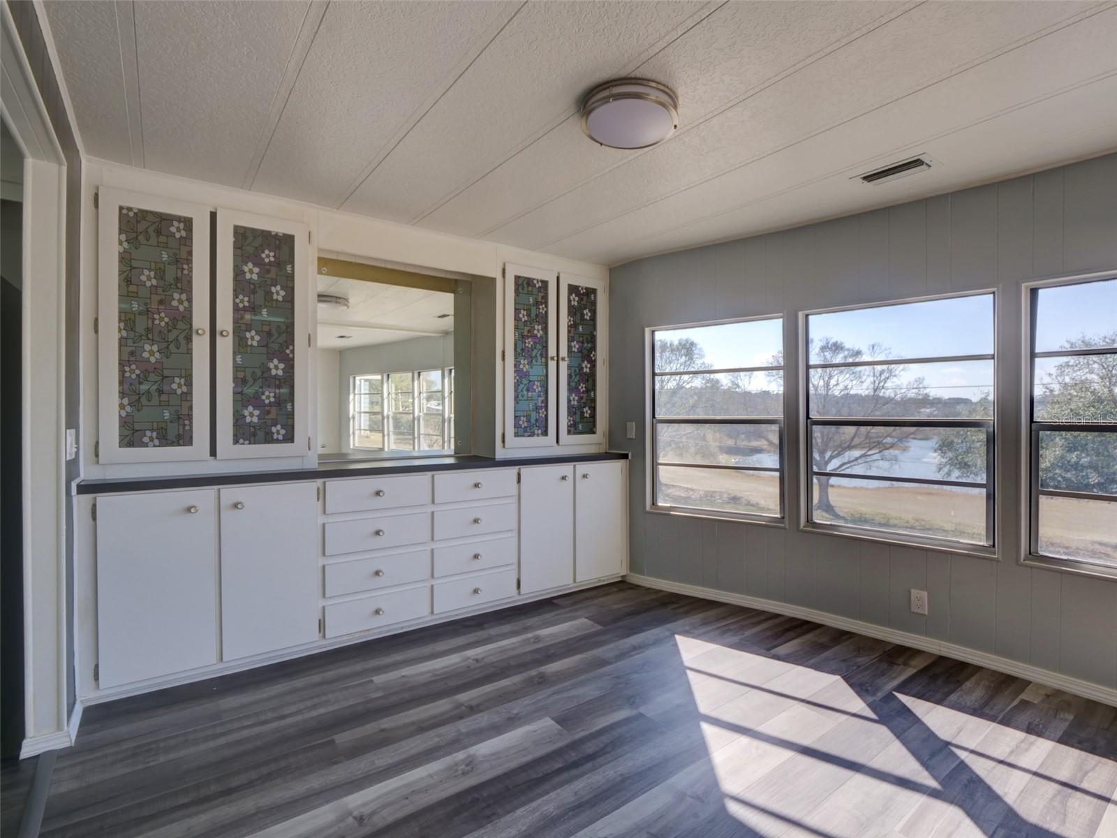 Image 9 of 45 For 2218 Orangewood Circle 1540