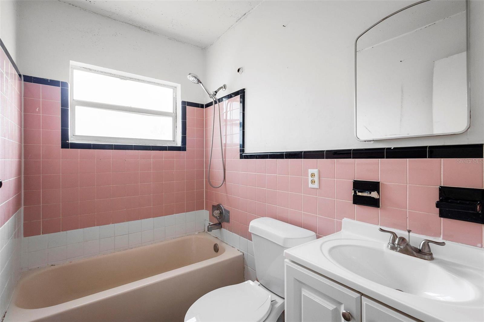 Image 12 of 17 For 3600 Amigos Avenue