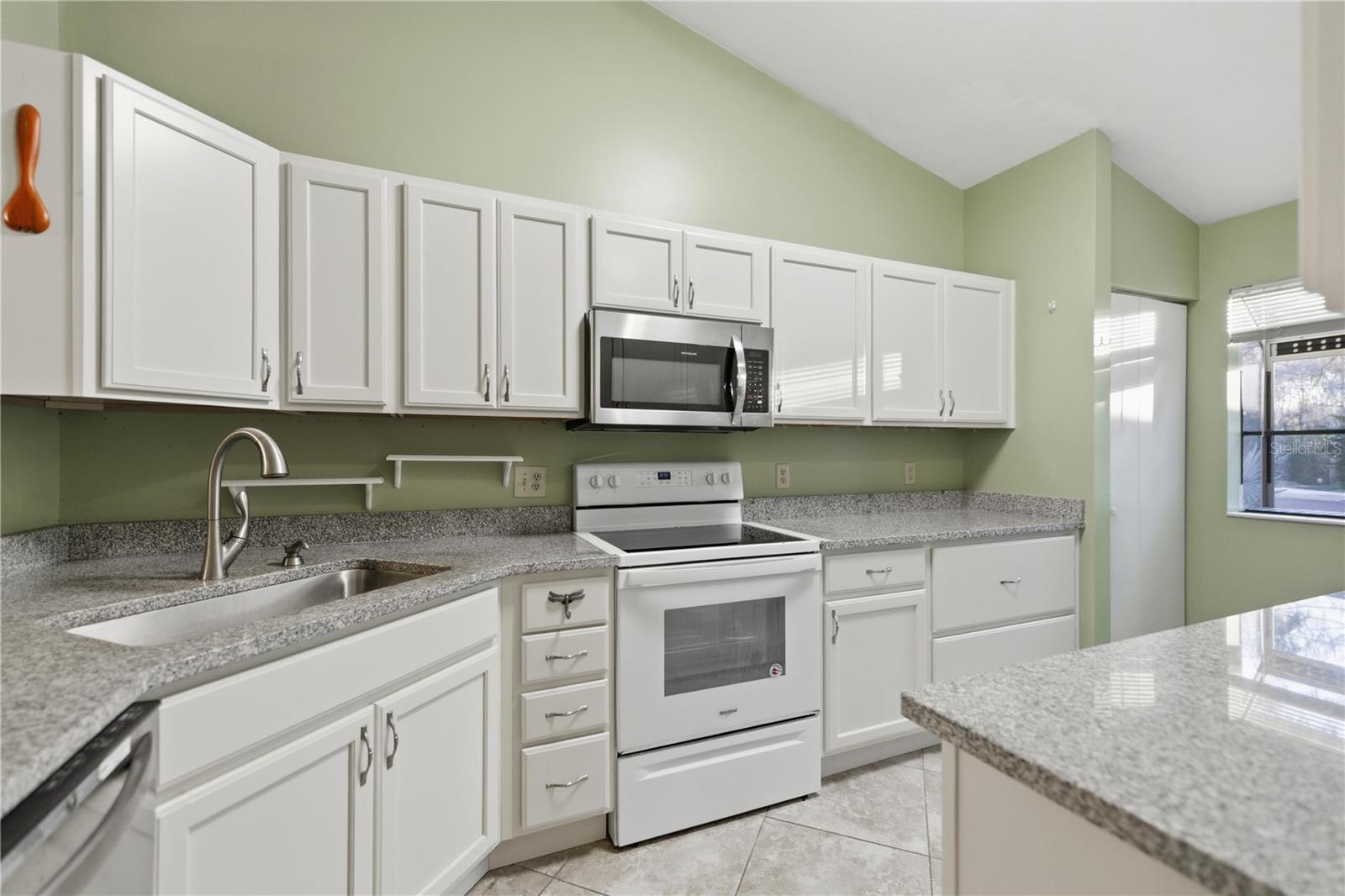 Image 13 of 27 For 832 50th Way