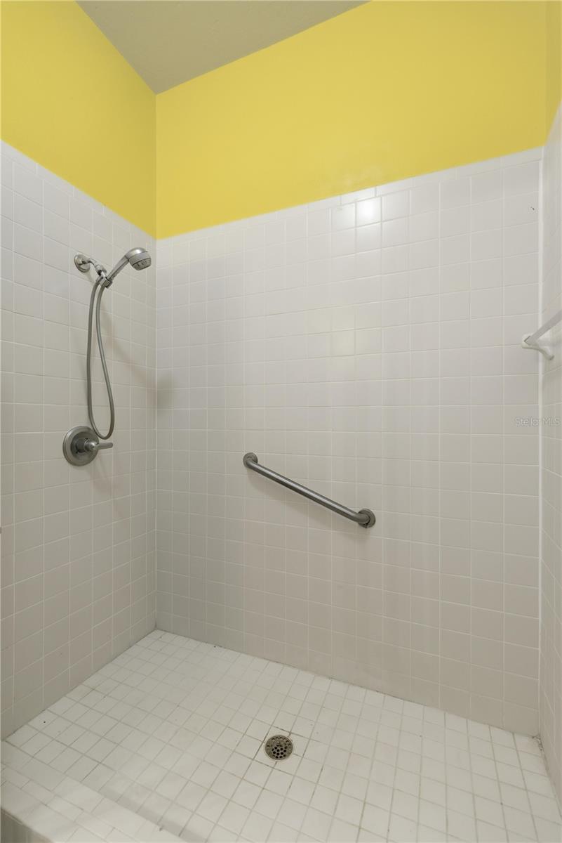 Image 24 of 27 For 832 50th Way