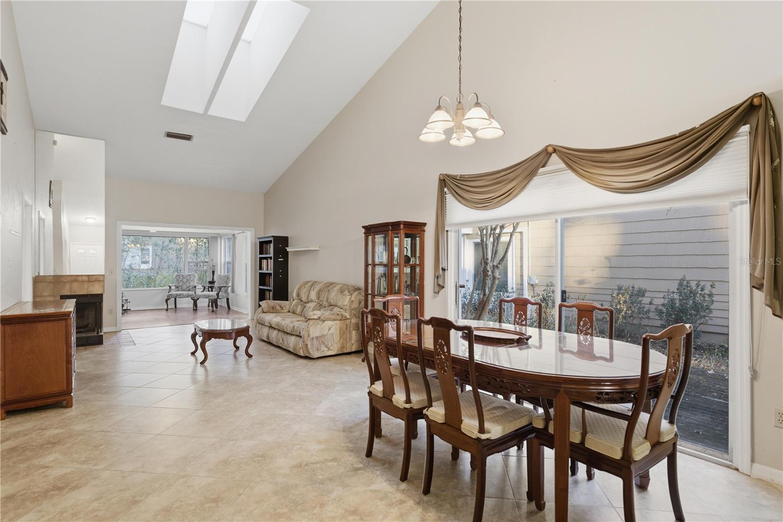 Image 6 of 27 For 832 50th Way