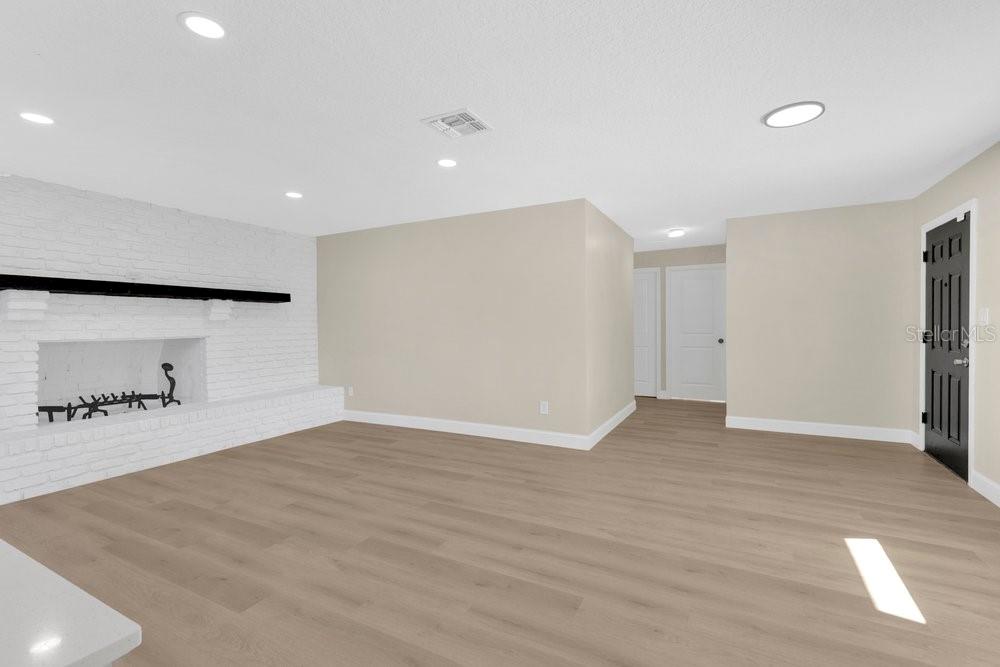 Image 9 of 22 For 4495 Brooke Street