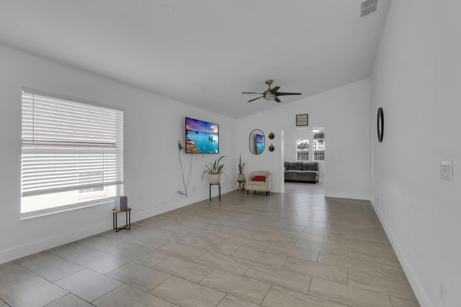 Image 11 of 29 For 103 Cervidae Drive