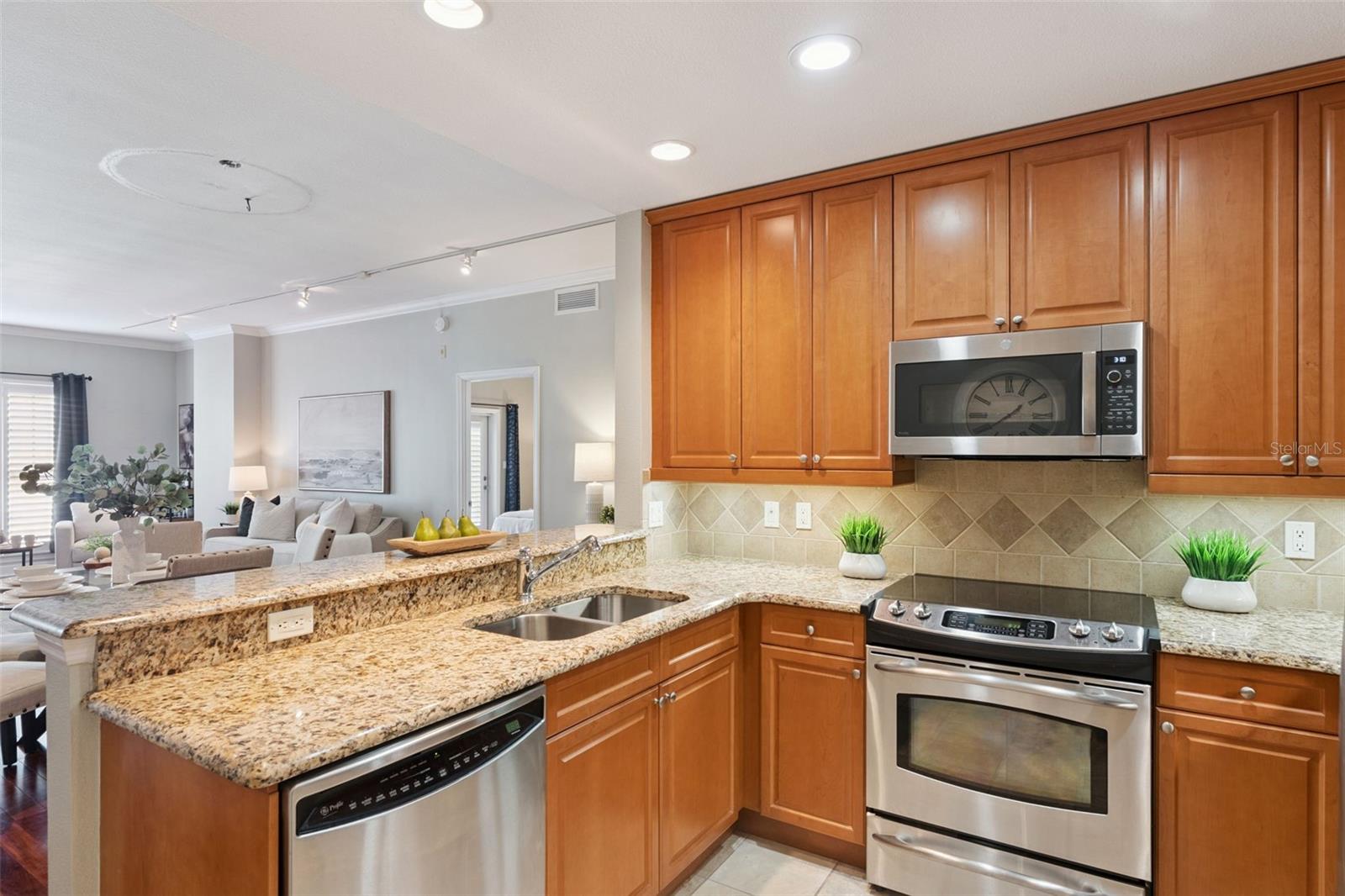 Image 9 of 24 For 630 Vassar Street 2505