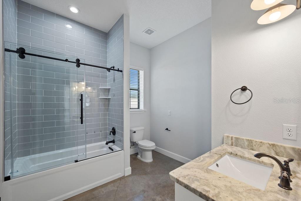 Image 28 of 66 For 4470 Henry J Avenue