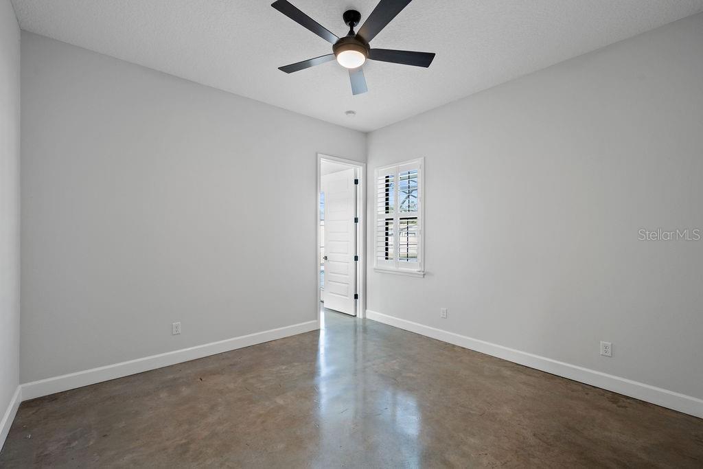 Image 29 of 66 For 4470 Henry J Avenue