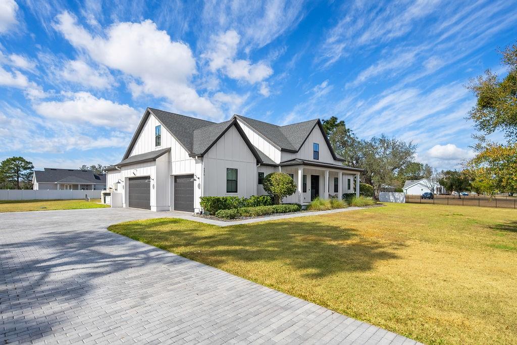 Image 3 of 66 For 4470 Henry J Avenue