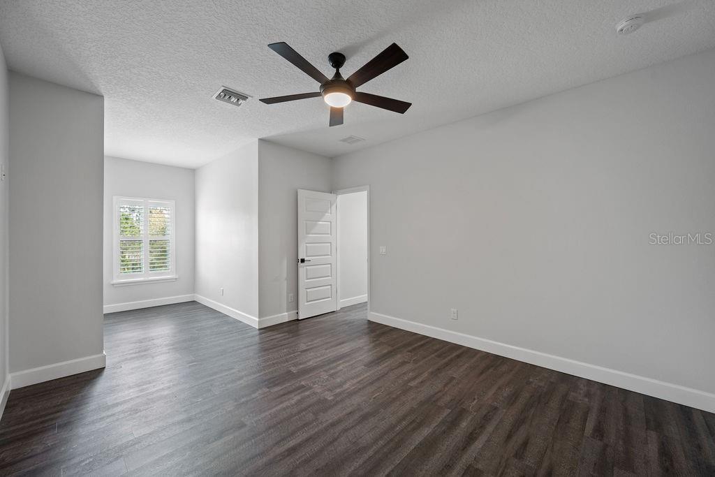 Image 34 of 66 For 4470 Henry J Avenue