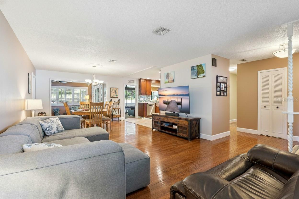 Image 15 of 59 For 103 Lakeshore Drive