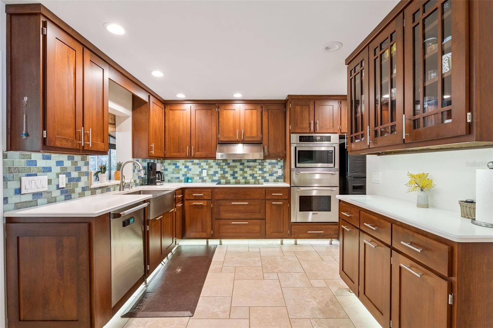 Image 21 of 59 For 103 Lakeshore Drive