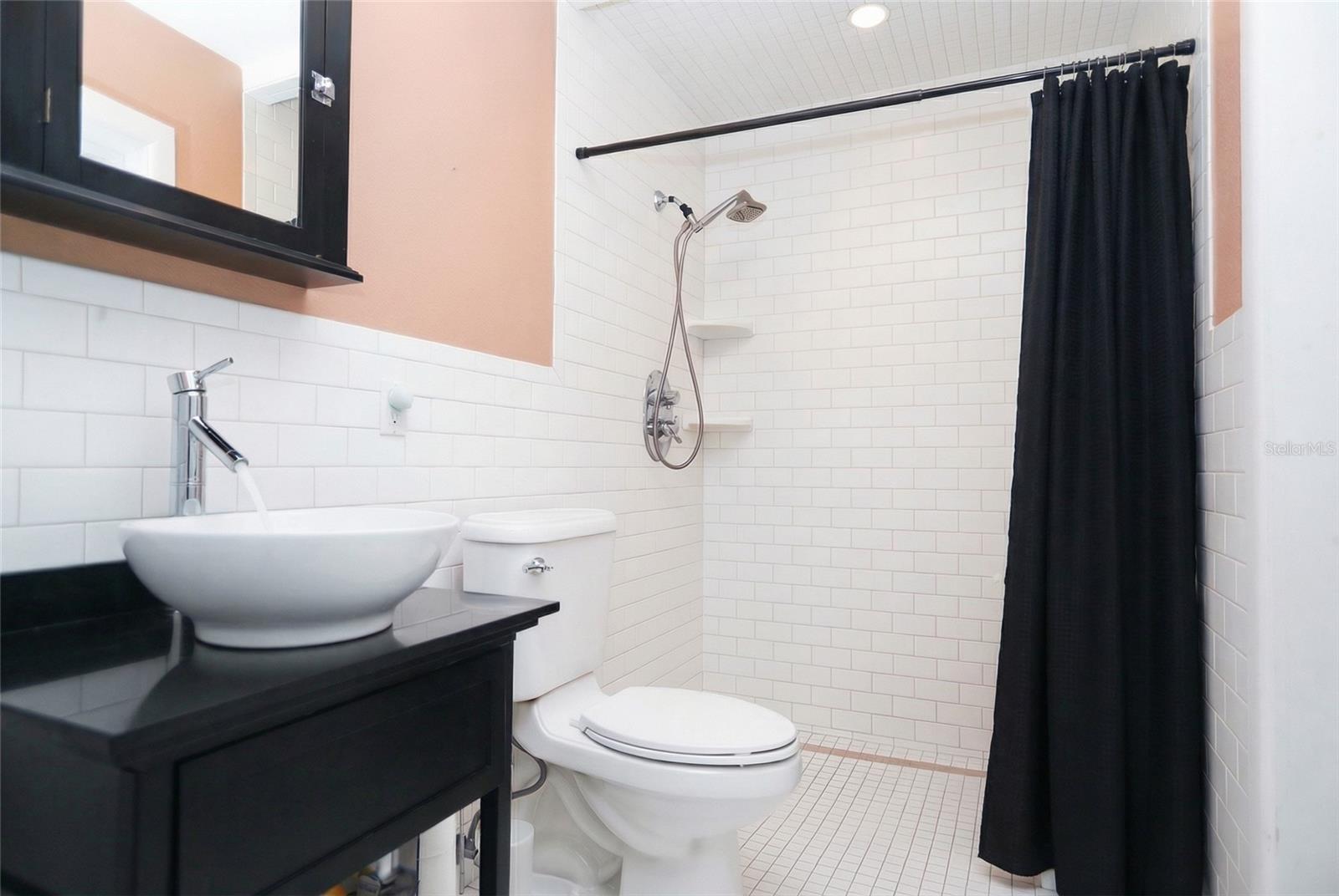 Image 30 of 59 For 103 Lakeshore Drive