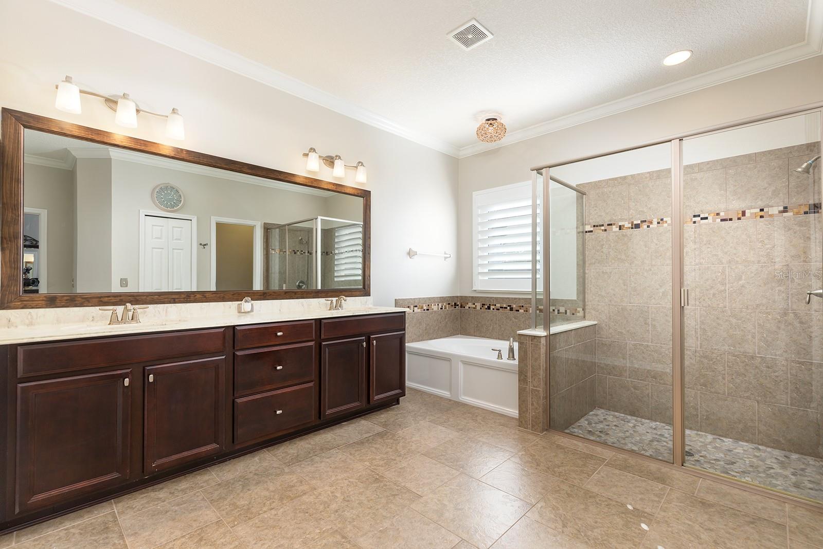 Image 25 of 49 For 651 Westyn Bay Boulevard