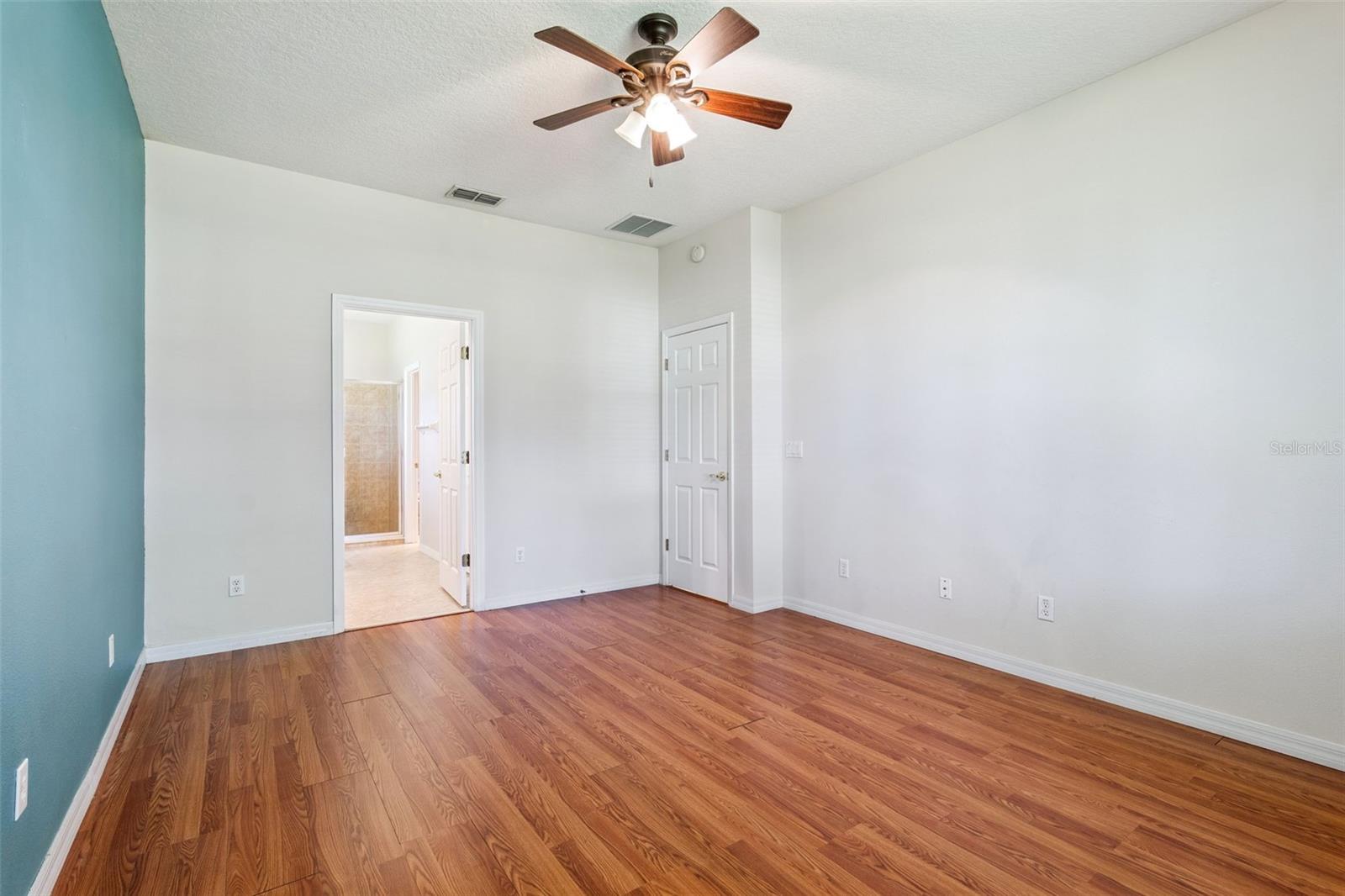 Image 17 of 53 For 12456 Westfield Lakes Circle