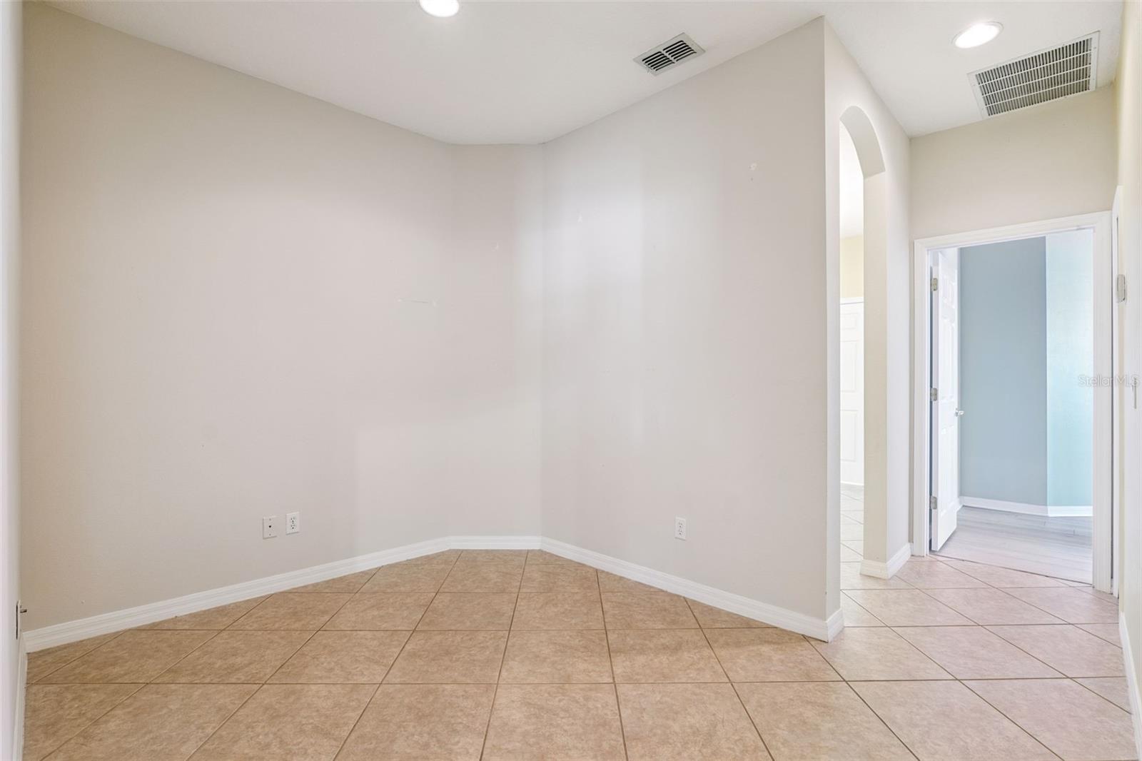 Image 30 of 53 For 12456 Westfield Lakes Circle