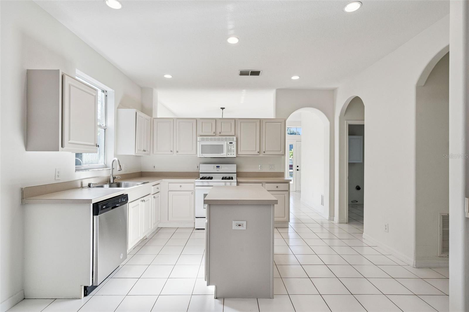 Image 13 of 39 For 4623 Riverton Drive