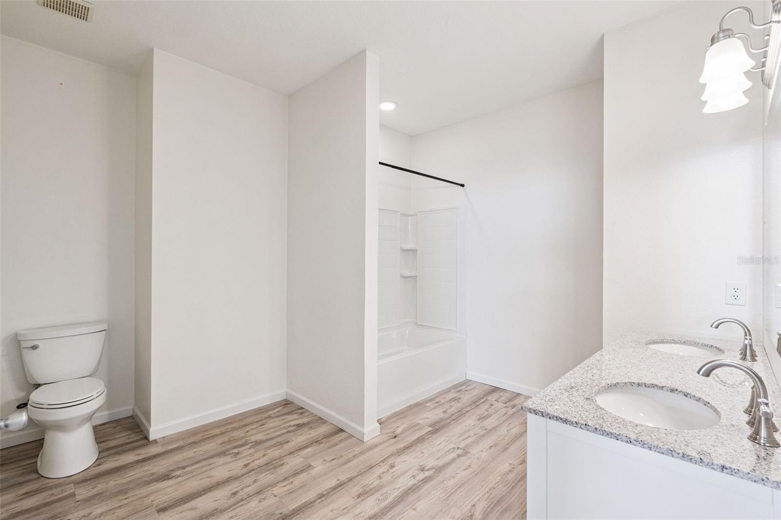 Image 19 of 39 For 4623 Riverton Drive