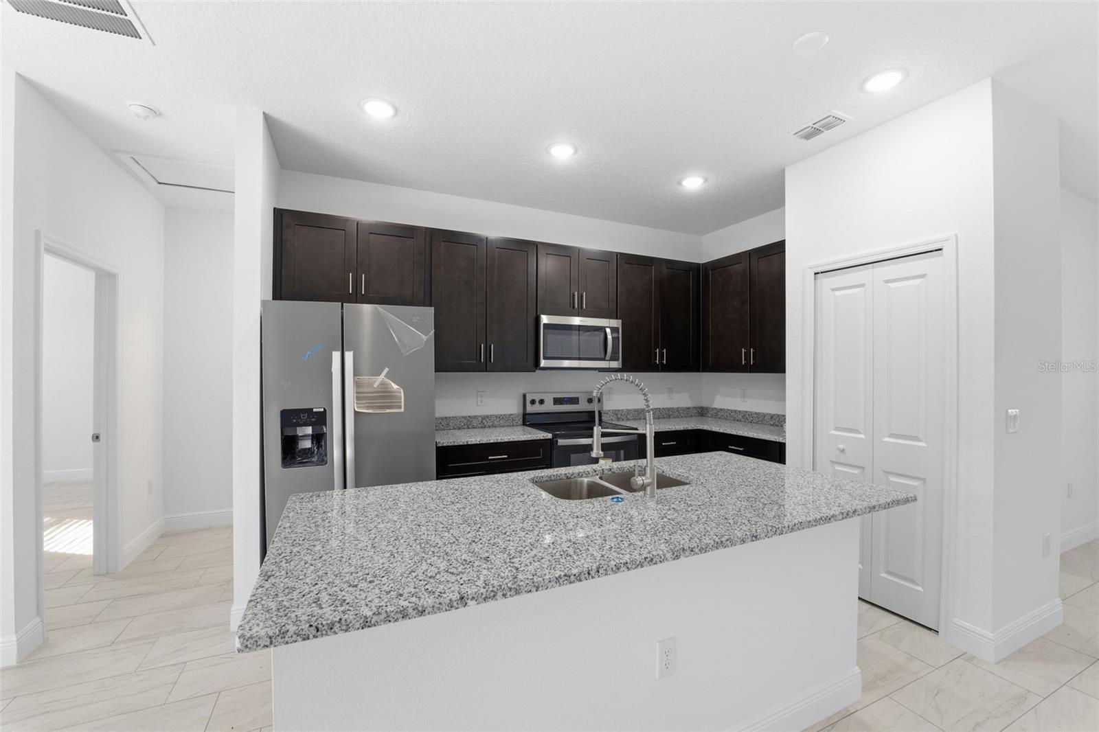 Image 9 of 34 For 5027 165th Street Road