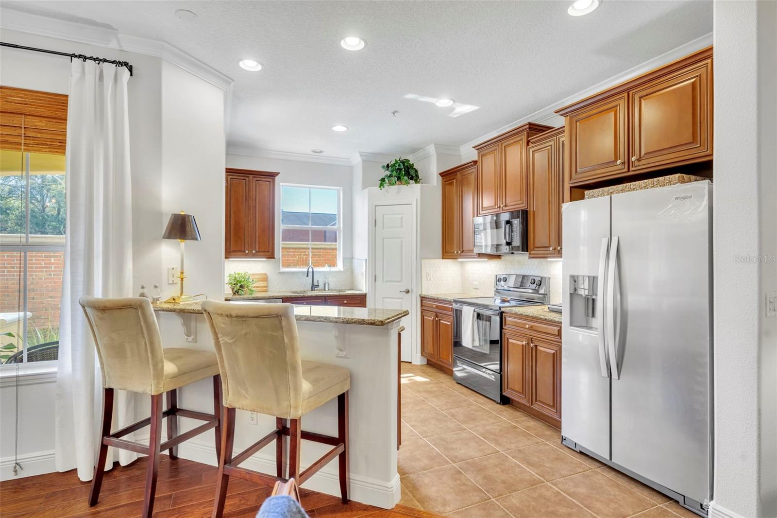 Image 10 of 33 For 1321 Benevolent Street