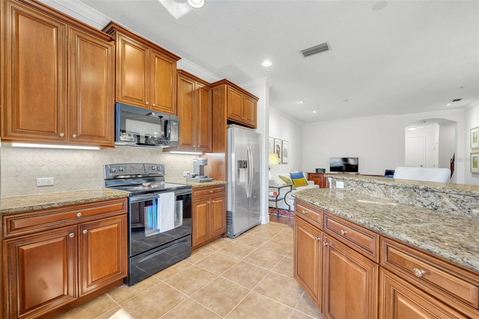 Image 12 of 33 For 1321 Benevolent Street