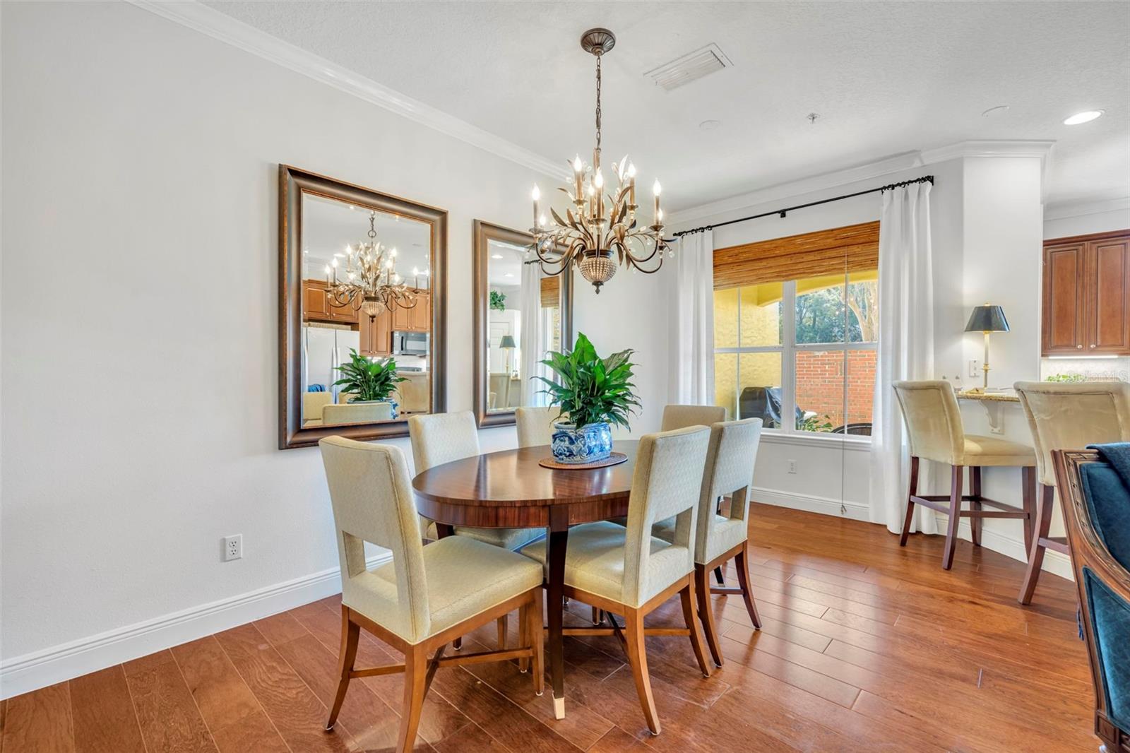 Image 8 of 33 For 1321 Benevolent Street