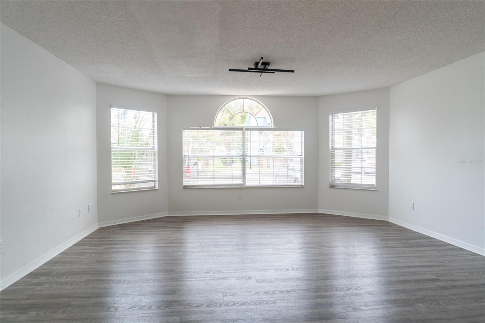 Image 3 of 22 For 2735 Poinciana Boulevard 103