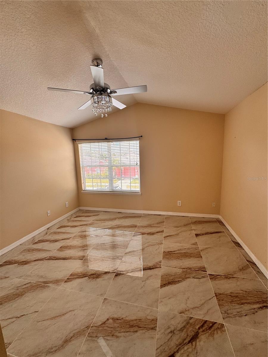 Image 17 of 24 For 877 Scrub Jay Way