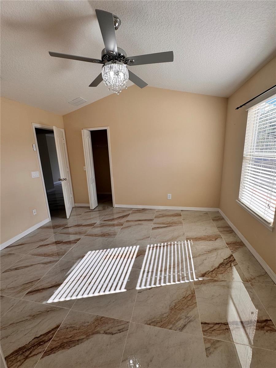 Image 19 of 24 For 877 Scrub Jay Way