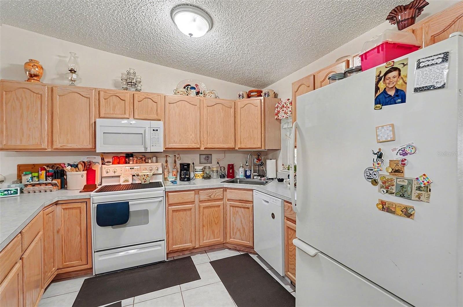 Image 15 of 44 For 598 Gantry Street Sw