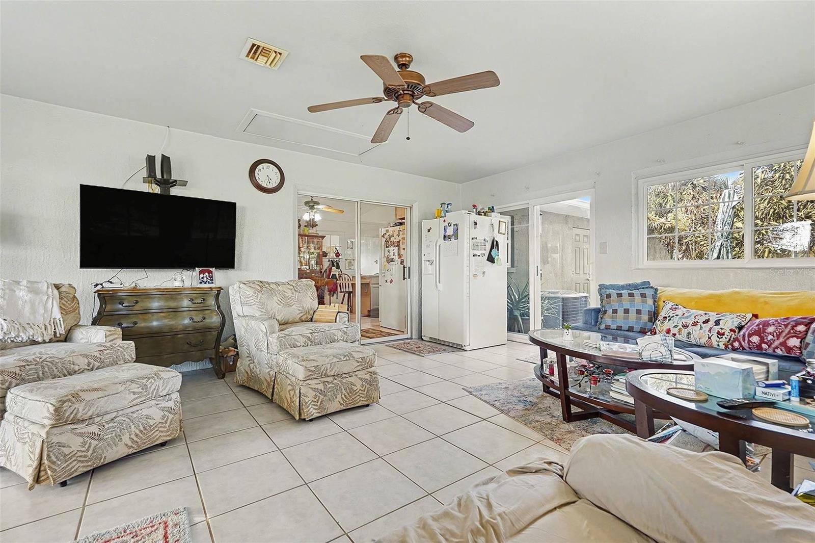 Image 18 of 44 For 598 Gantry Street Sw