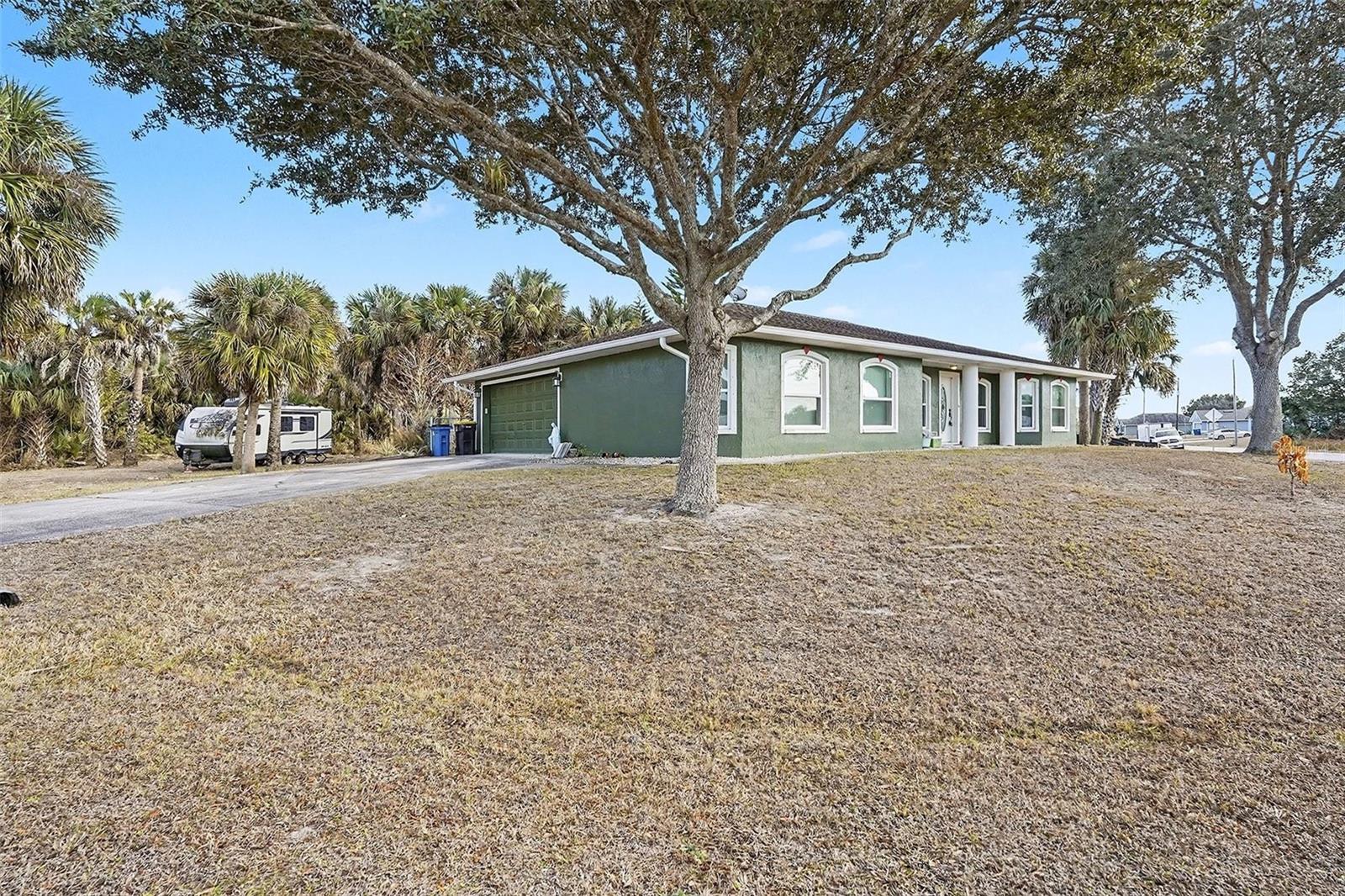 Image 2 of 44 For 598 Gantry Street Sw