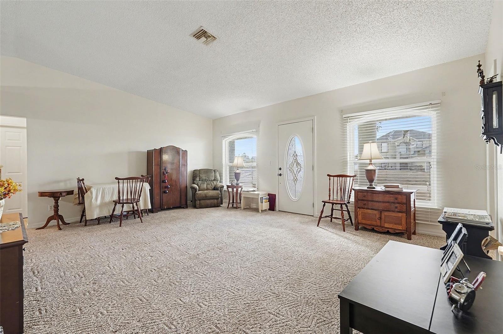 Image 6 of 44 For 598 Gantry Street Sw
