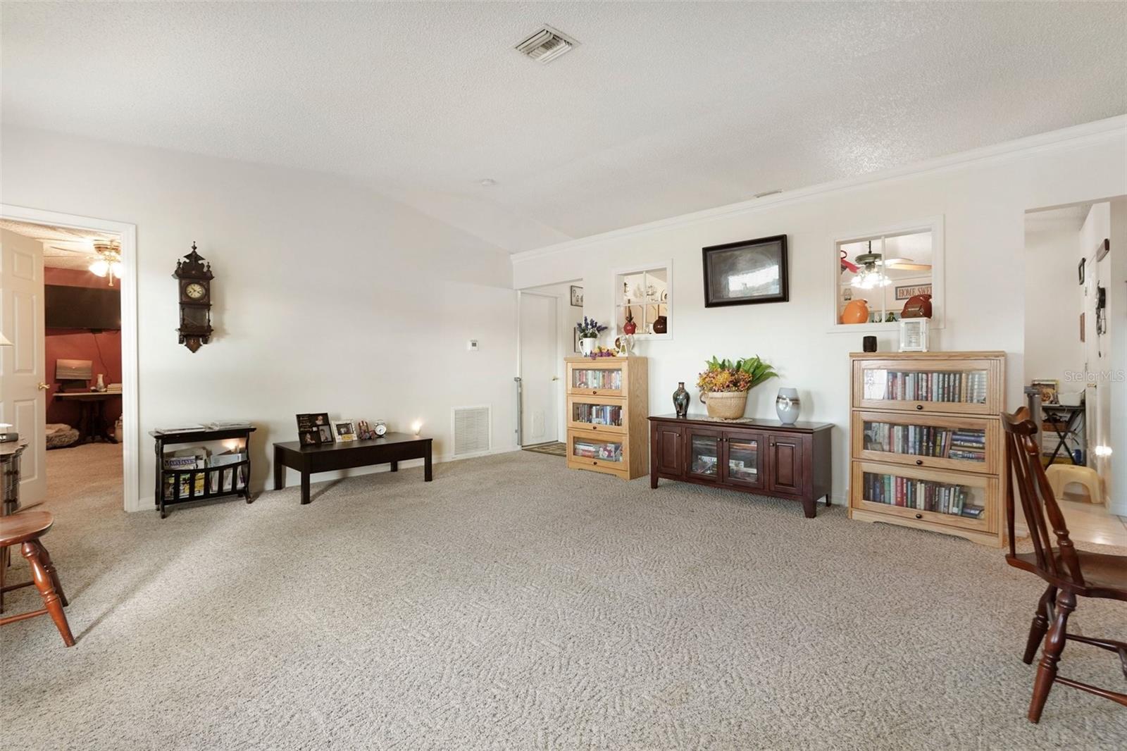 Image 9 of 44 For 598 Gantry Street Sw