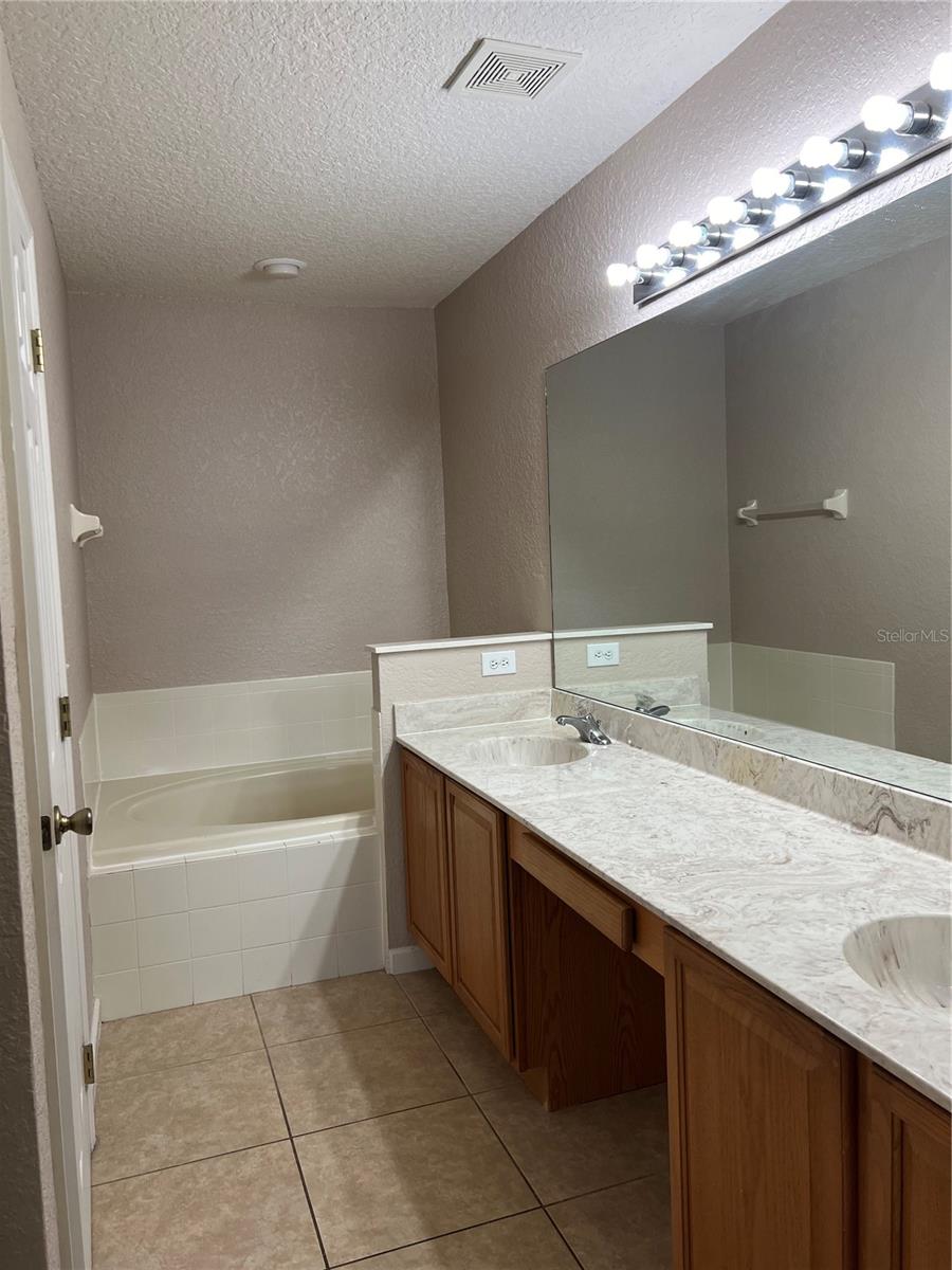 Image 52 of 61 For 1316 Falling Star Ln