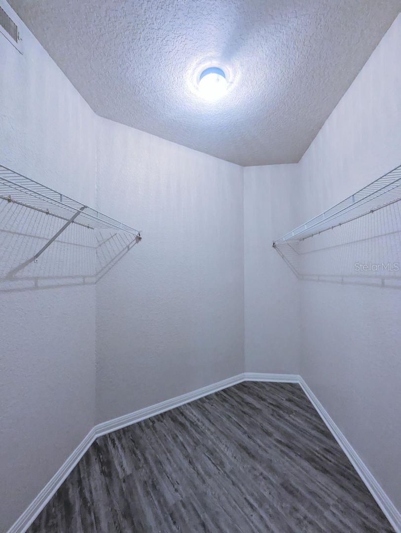 Image 7 of 15 For 911 Orange Avenue 250