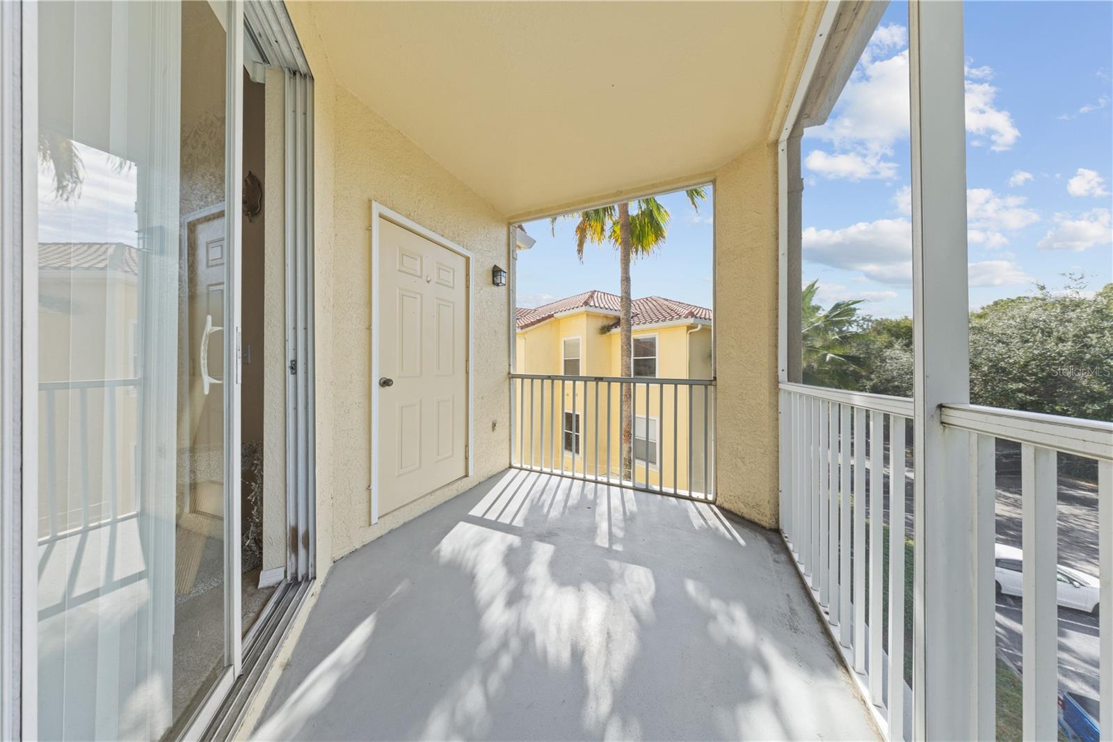 Image 17 of 45 For 1325 Lake Shadow Circle 12307