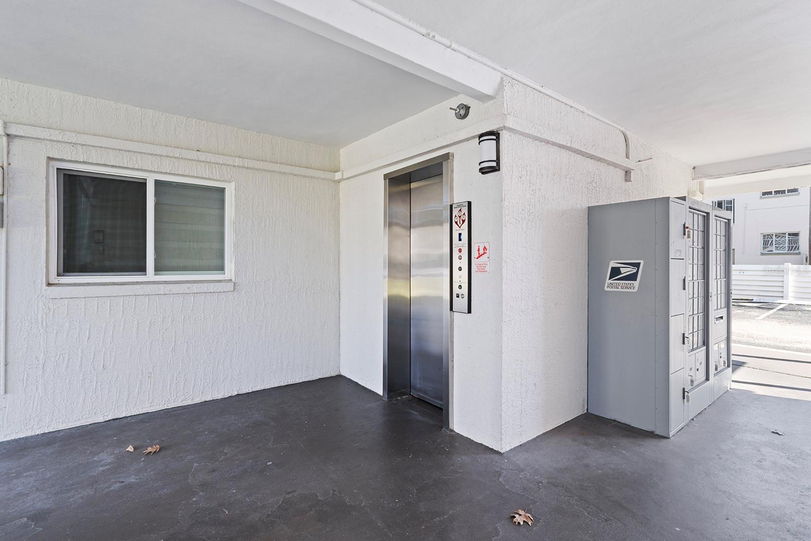 Image 12 of 19 For 320 Lakeview Street 221