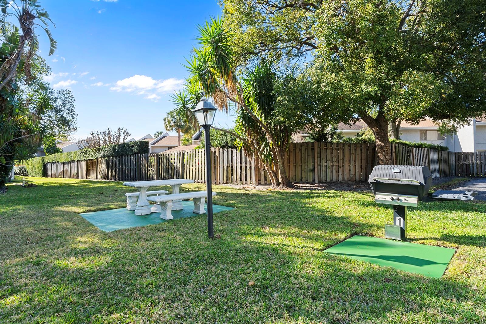 Image 14 of 19 For 320 Lakeview Street 221